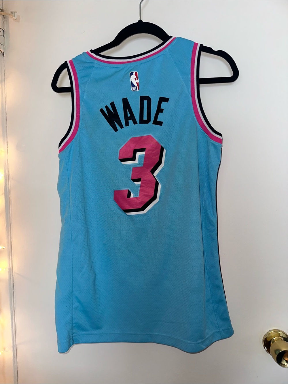 D Wade Miami Heat jersey - Picture 2 of 2